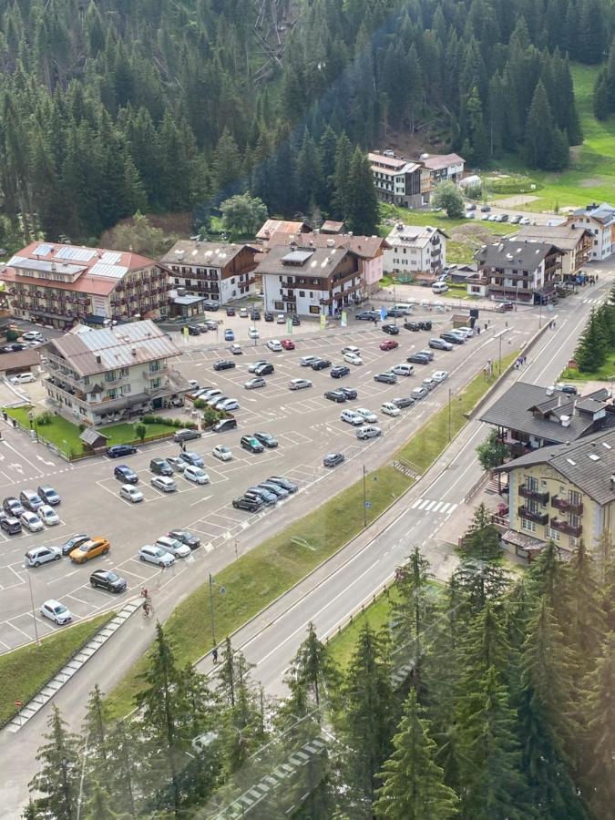Casa Doleda Lejlighed Alba di Canazei Eksteriør billede